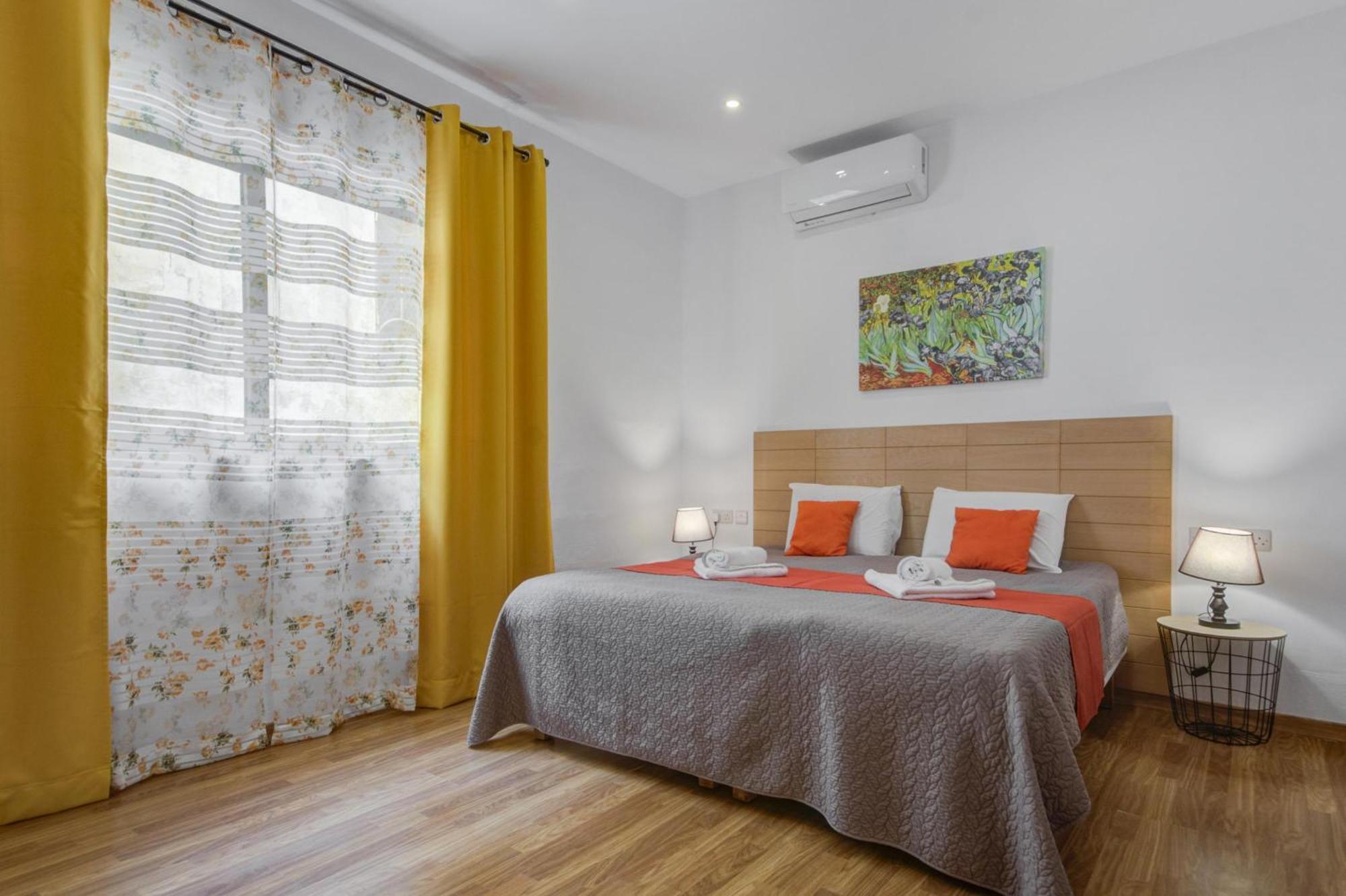 Centre By Shortletsmalta Sliema