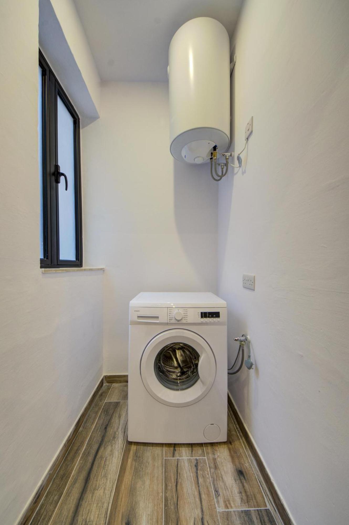 Centre By Shortletsmalta Apartment