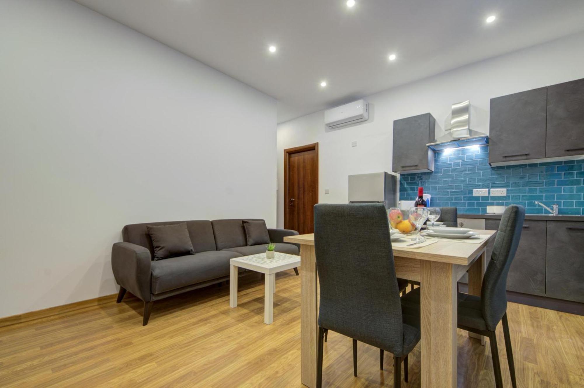 Centre By Shortletsmalta Apartment